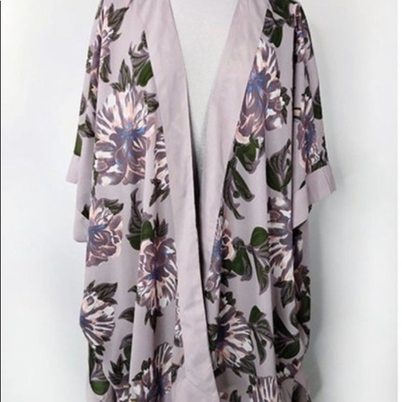 Vince Camuto Floral Sheer Kimono - Picture 2 of 5